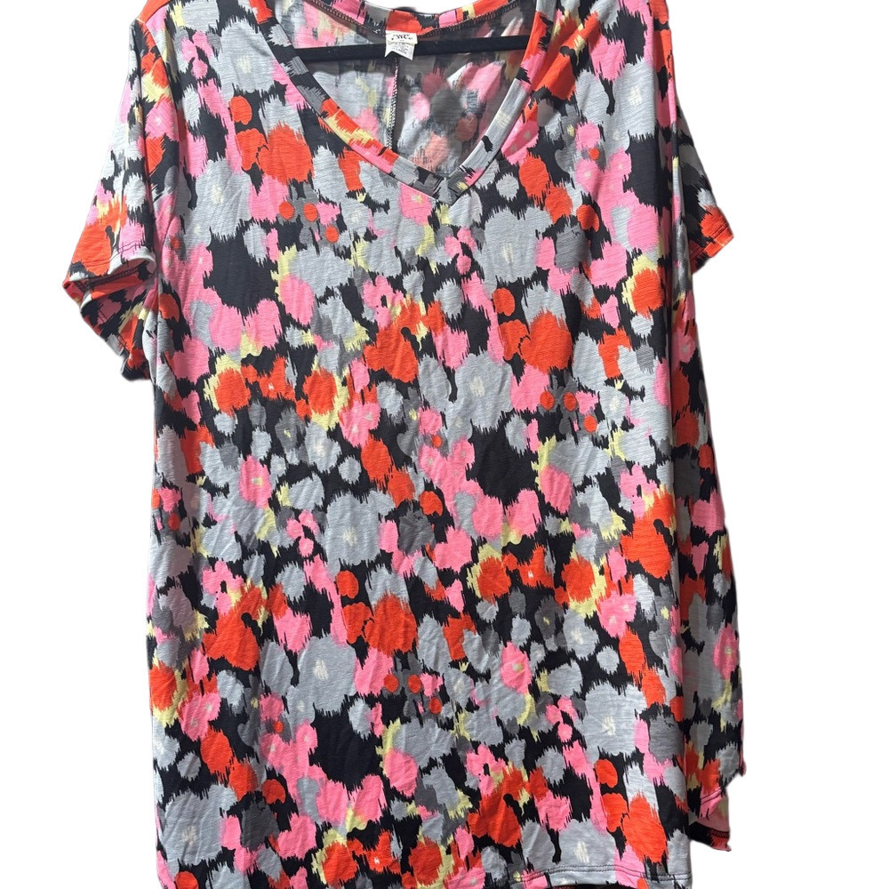 NWOT Sew in Love Abstract V-Neck Women Top
